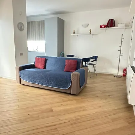 Trastevere Rome's Heart Charming 1 *